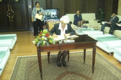 Посланик Катя Делева връчи акредитивните си писма на президента на Република Намибия